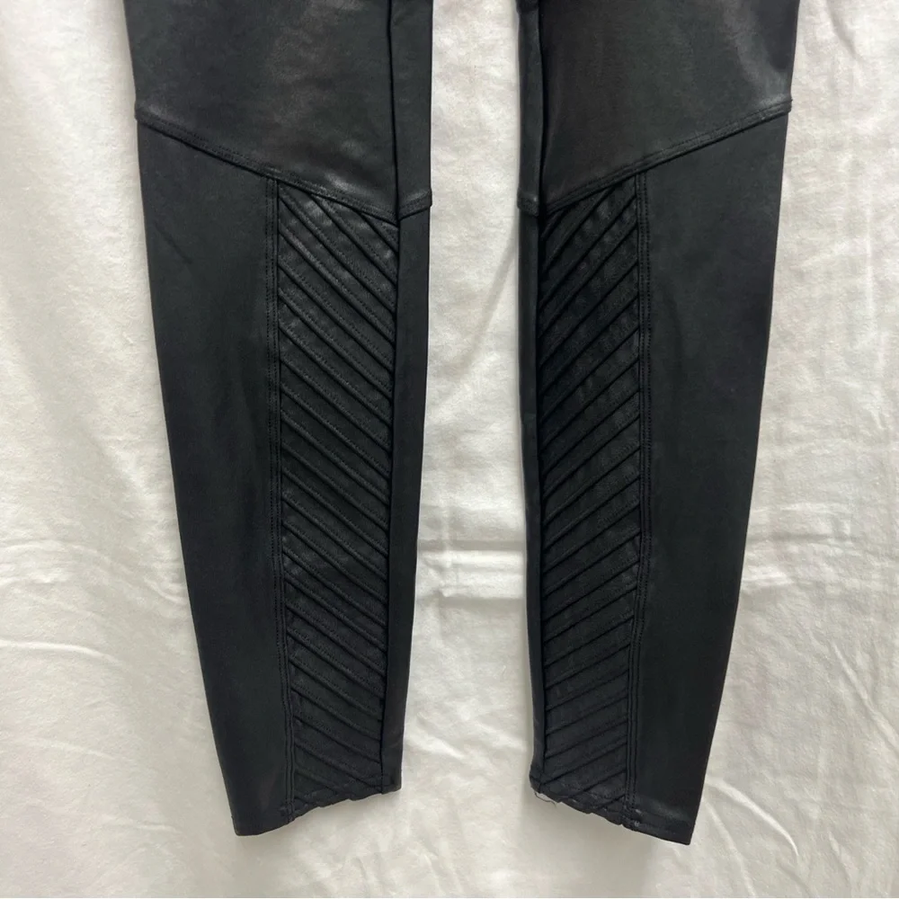 SPANX black faux leather leggings with stripe detail. - Picture 4 of 11